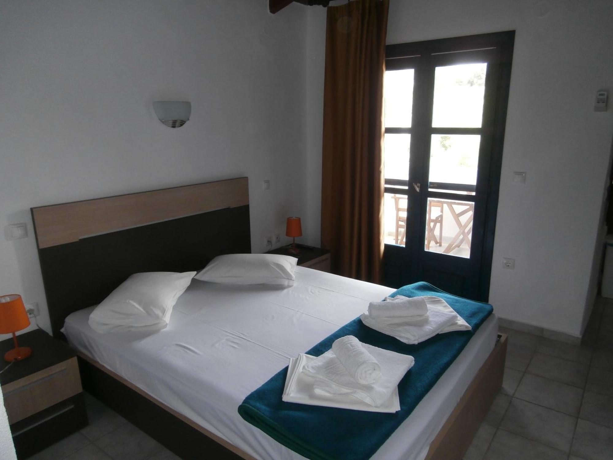Olive House Apartment เอเลีย ภายนอก รูปภาพ